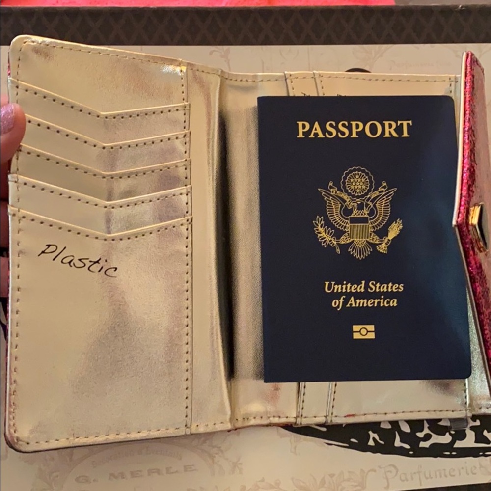 NEW Betsey Johnson HotPink Glitter Passport Holder